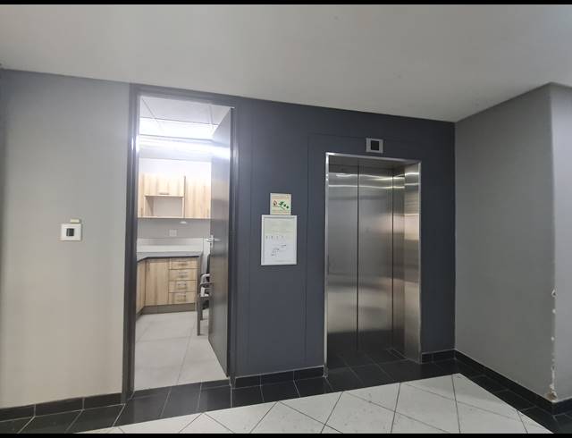 738.40M² OFFICE TO LET IN CARLSWALD